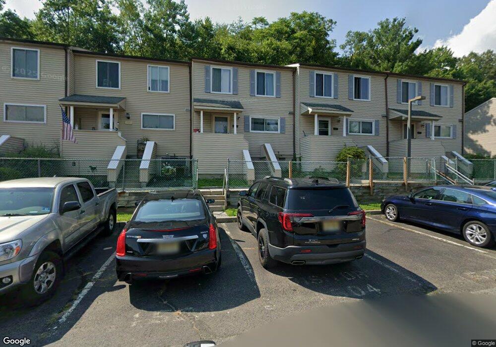 1505 Ramapo Brae Ln, Mahwah, NJ 07430 - photo 1