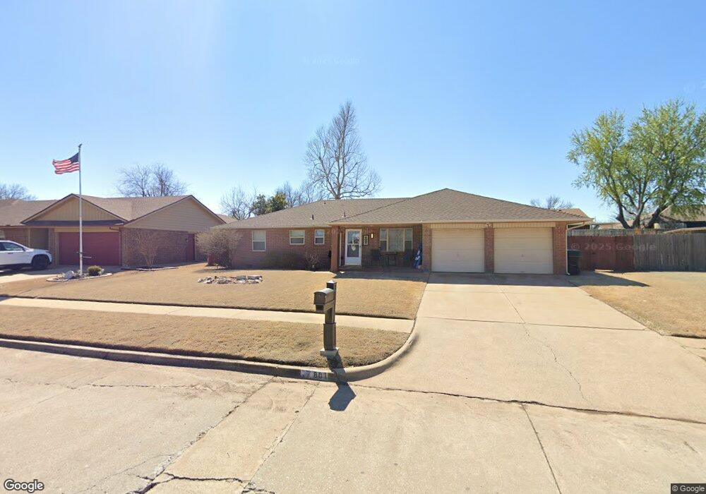 801 N Patterson Dr, Moore, OK 73160 - photo 1