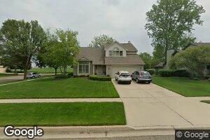 511 Woodhill Dr, Saline, MI 48176