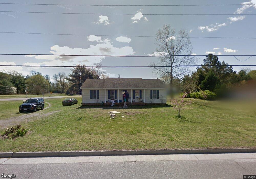 1090 Thompson Ave, West Point, VA 23181 - photo 1