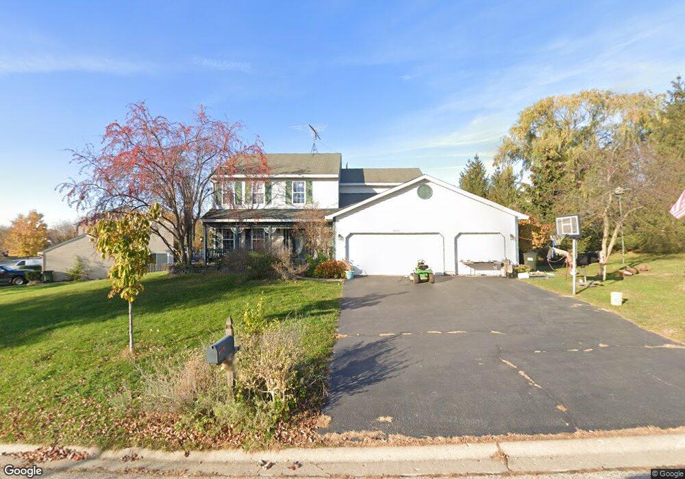 1012 Creekview Ln, Lake In the Hills, IL 60156 - photo 1