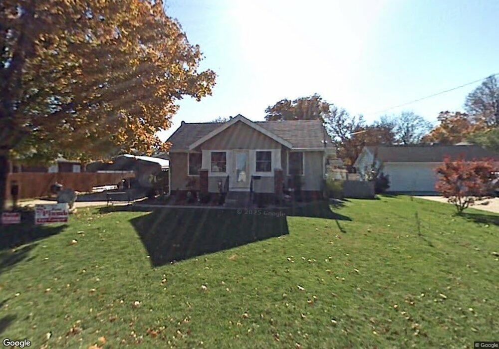 517 N 8th Ave E, Newton, IA 50208 - photo 1