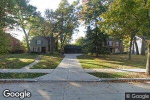 133 Cambridge Blvd, Pleasant Ridge, MI 48069