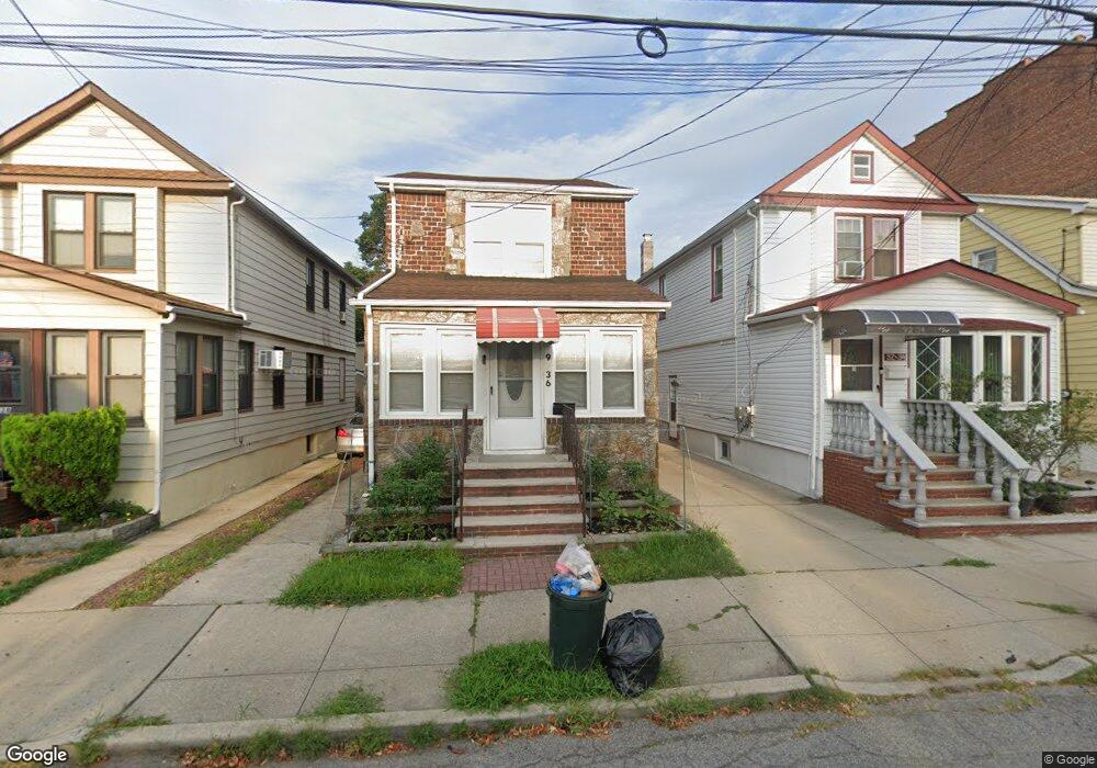 9236 246th St, Floral Park, NY 11001 - photo 1