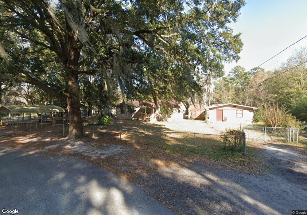 260 N Goodbread Rd, Brunswick, GA 31525 - photo 1