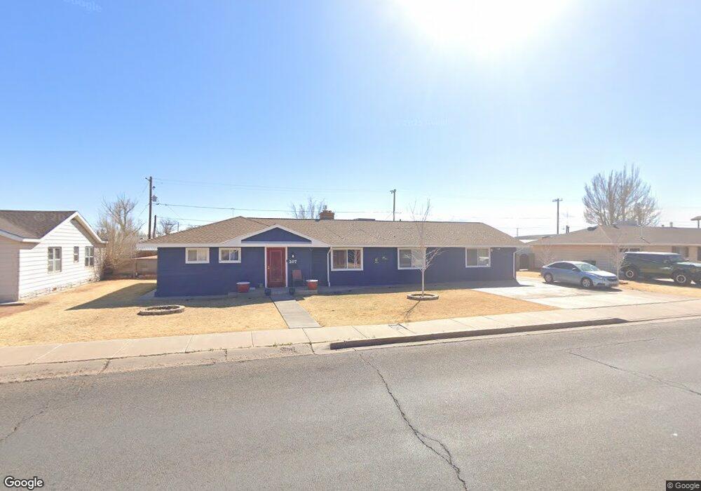 207 W Hillview St, Winslow, AZ 86047 - photo 1