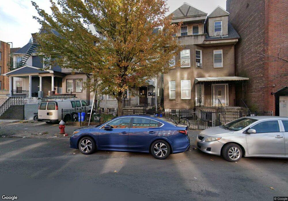 674 Bergen Ave unit 2, Jersey City, NJ 07304 - photo 1