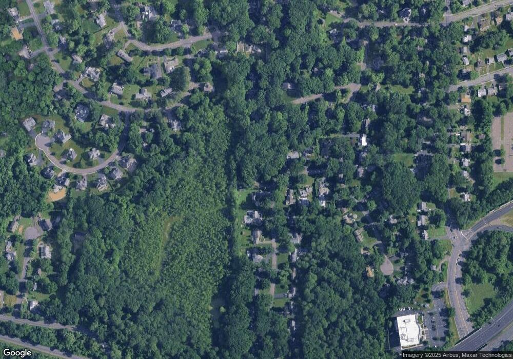 16 Oak Ridge Ln, West Hartford, CT 06107 - photo 1