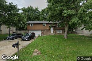 440 Loma Dr, Forsyth, IL 62535