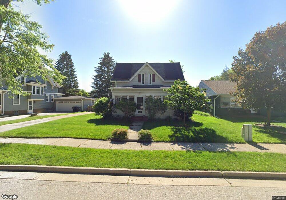 151 S Maple St, Oconomowoc, WI 53066 - photo 1