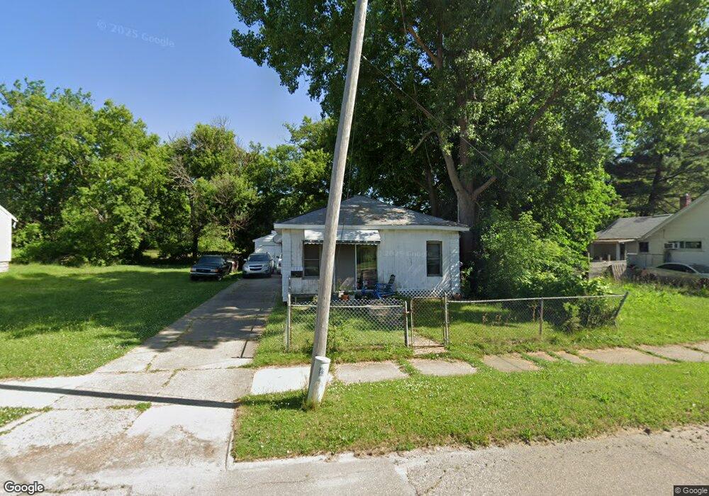 131 E Belvidere Ave, Flint, MI 48503 - photo 1