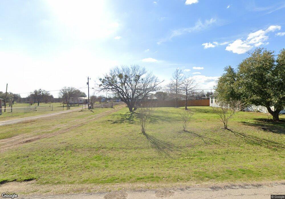 333 Lois Cir, Granbury, TX 76049 - photo 1