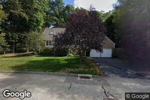 11 Parkwood Dr, Pawcatuck, CT 06379