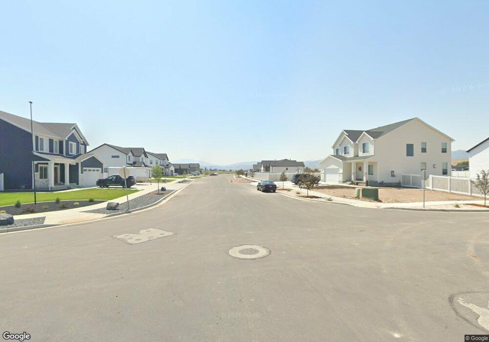 670 S 400 E, Hyrum, UT 84319 - photo 1