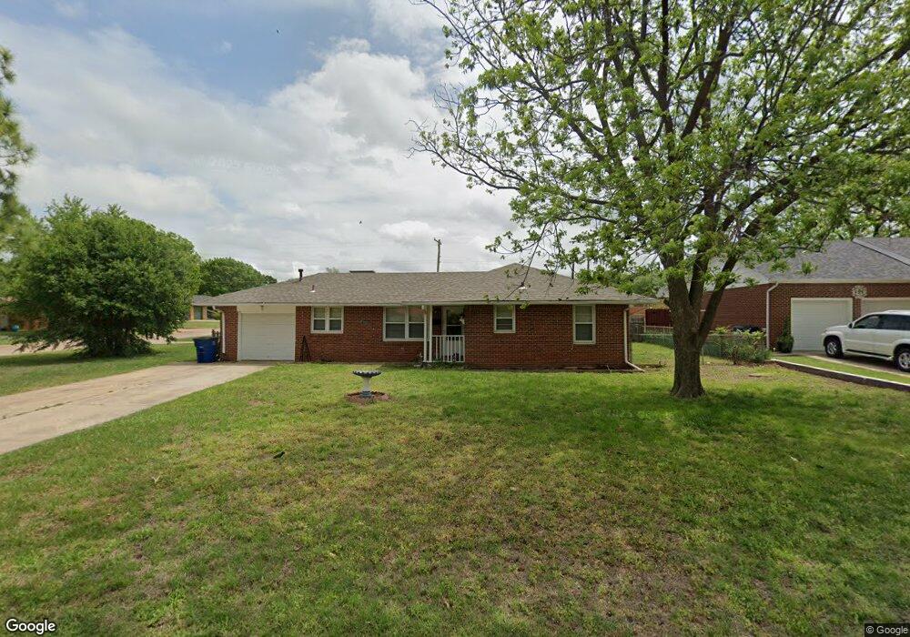 1318 N Grand Blvd, Duncan, OK 73533 - photo 1