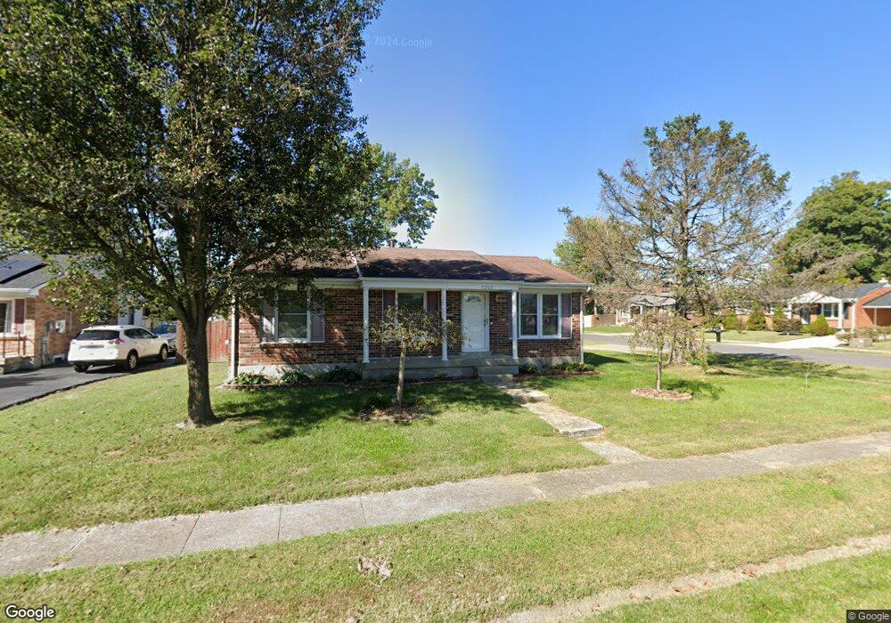 9200 Burlwood Ct, Louisville, KY 40229 - photo 1