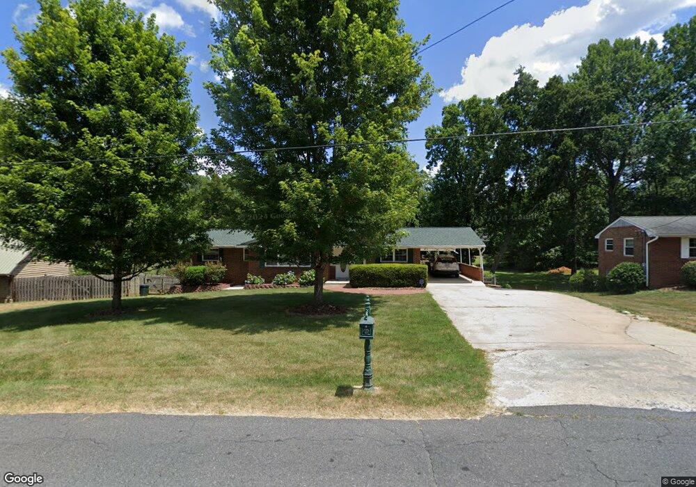 1829 Pine Grove Dr, Asheboro, NC 27205 - photo 1