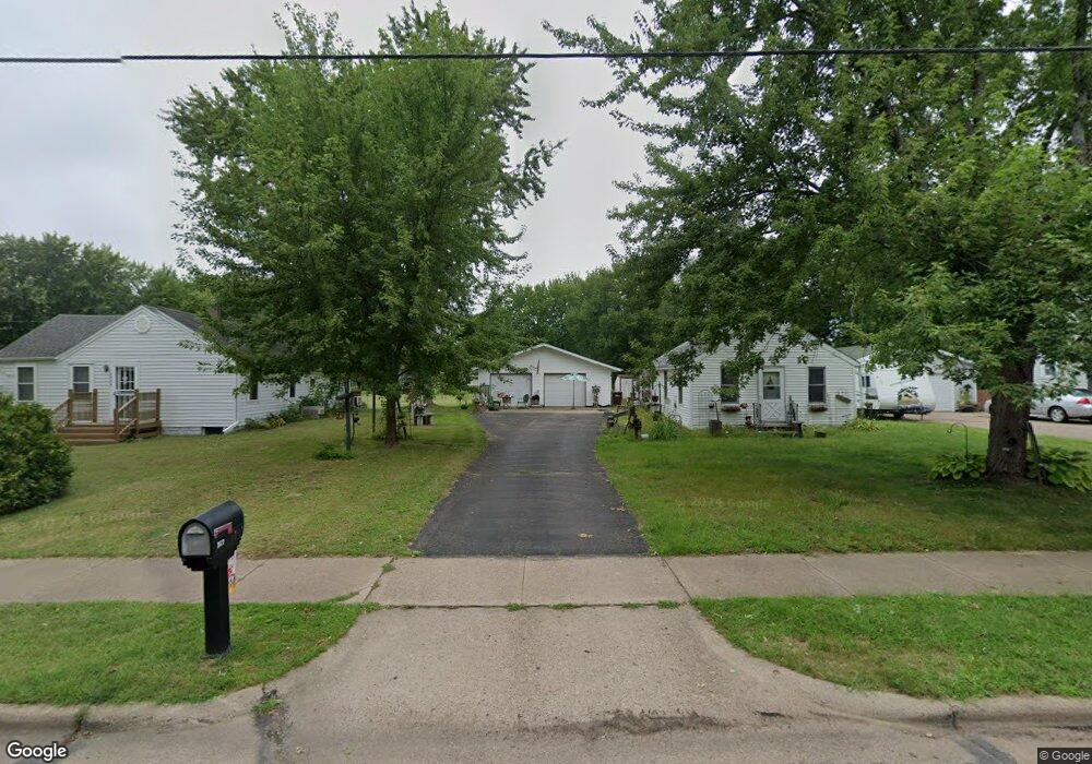 3340 Locust Ln, Eau Claire, WI 54703 - photo 1