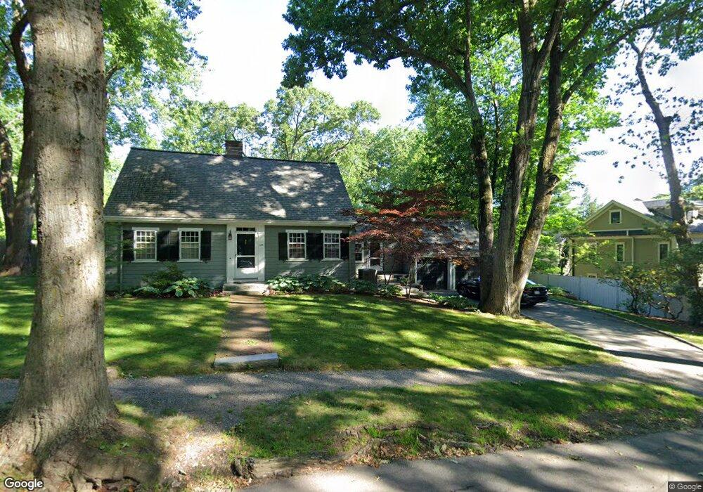 135 Fairway Rd, Chestnut Hill, MA 02467 - photo 1