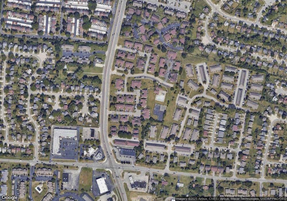 890 Westbury Ln S, Columbus, OH 43228 - photo 1