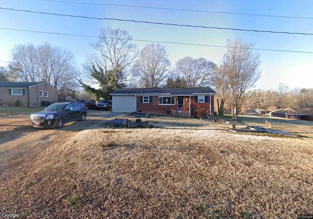 2318 Maplewood Dr, Gastonia, NC 28052 - photo 1