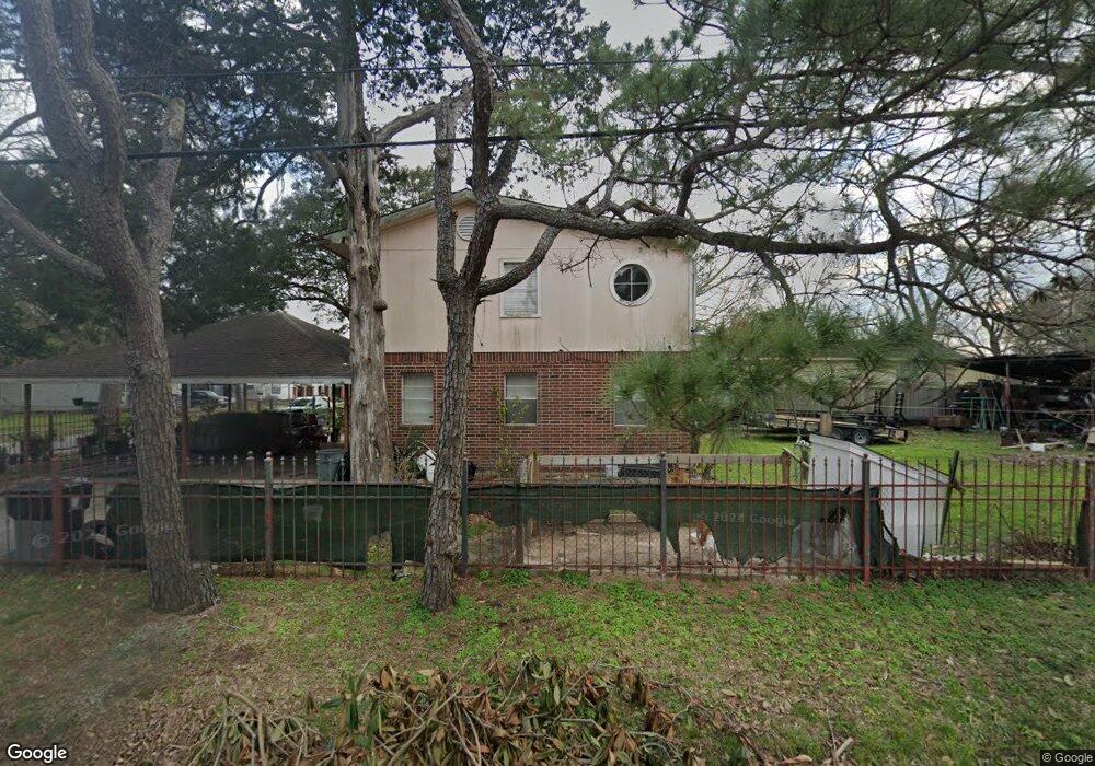 6919 Roswell St, Houston, TX 77022 - photo 1