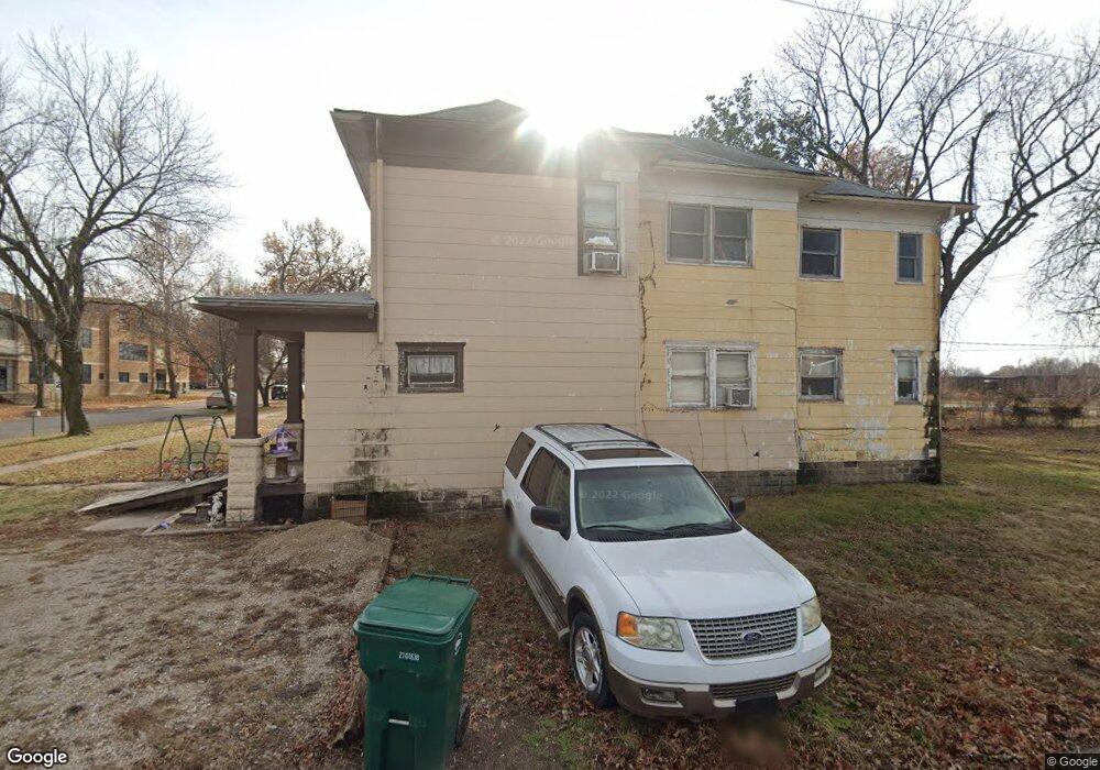 520 N Central Ave, Parsons, KS 67357 - photo 1