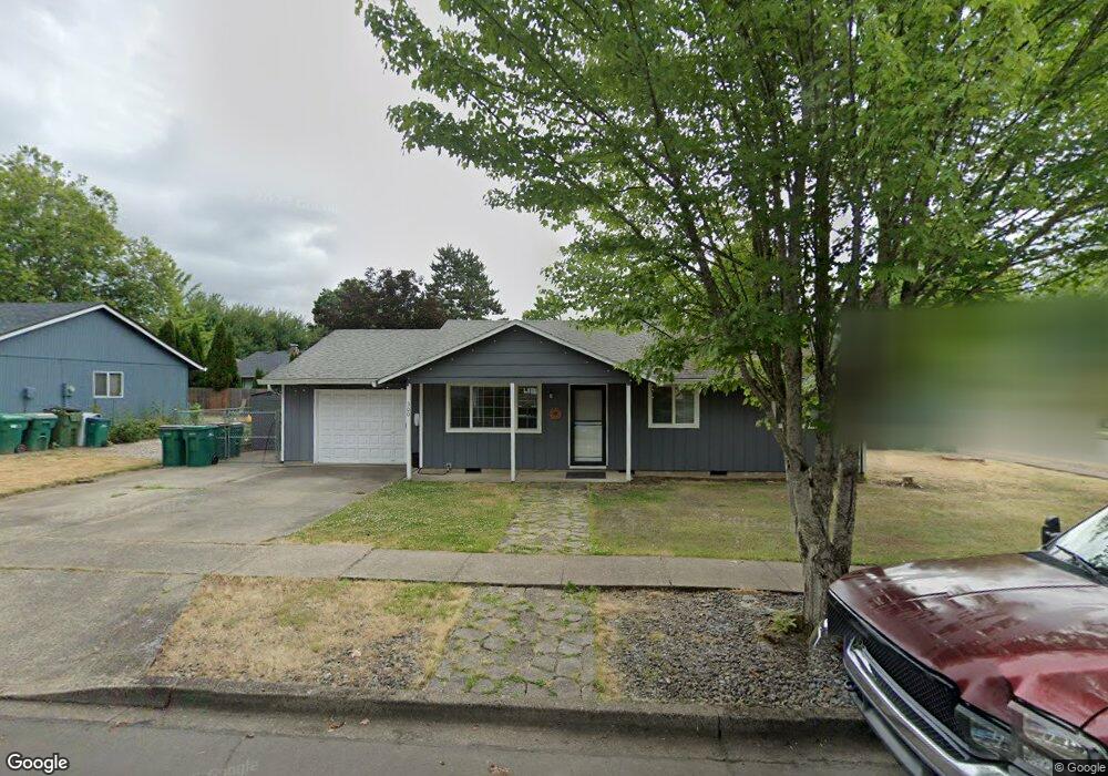 300 Cambridge Dr, Newberg, OR 97132 - photo 1