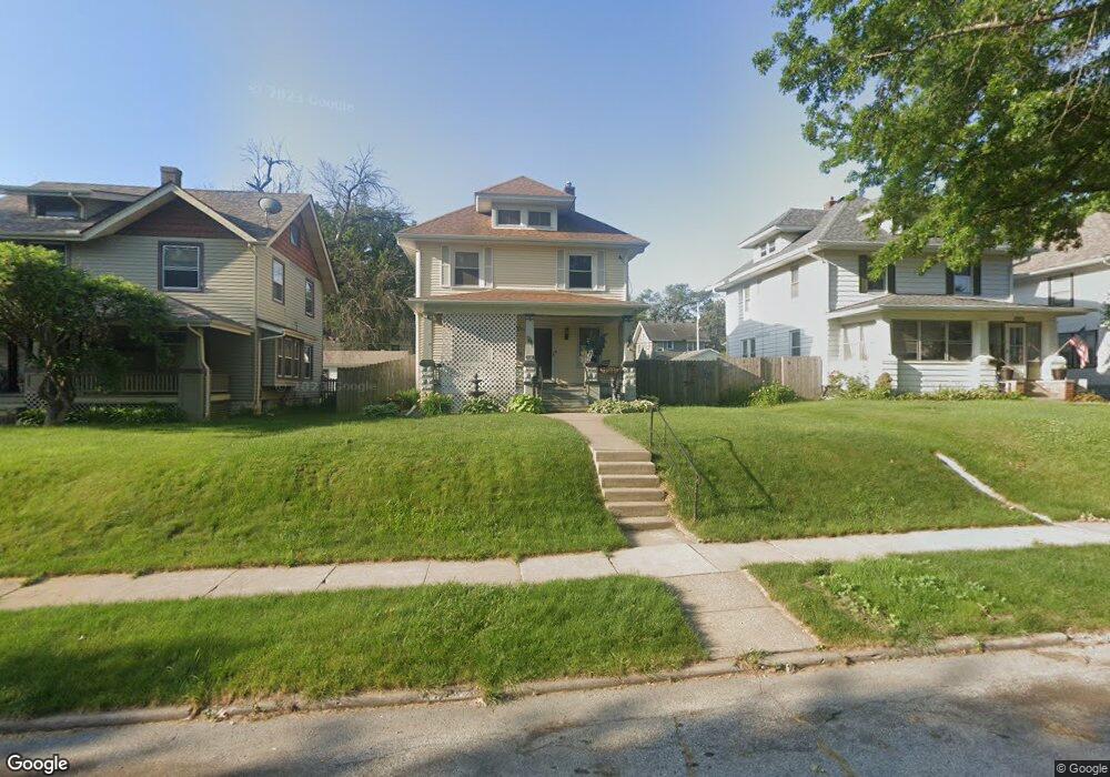 1121 W 17th St, Davenport, IA 52804 - photo 1