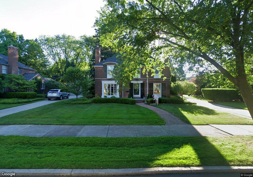 1026 Harvard Rd, Grosse Pointe, MI 48230 - photo 1