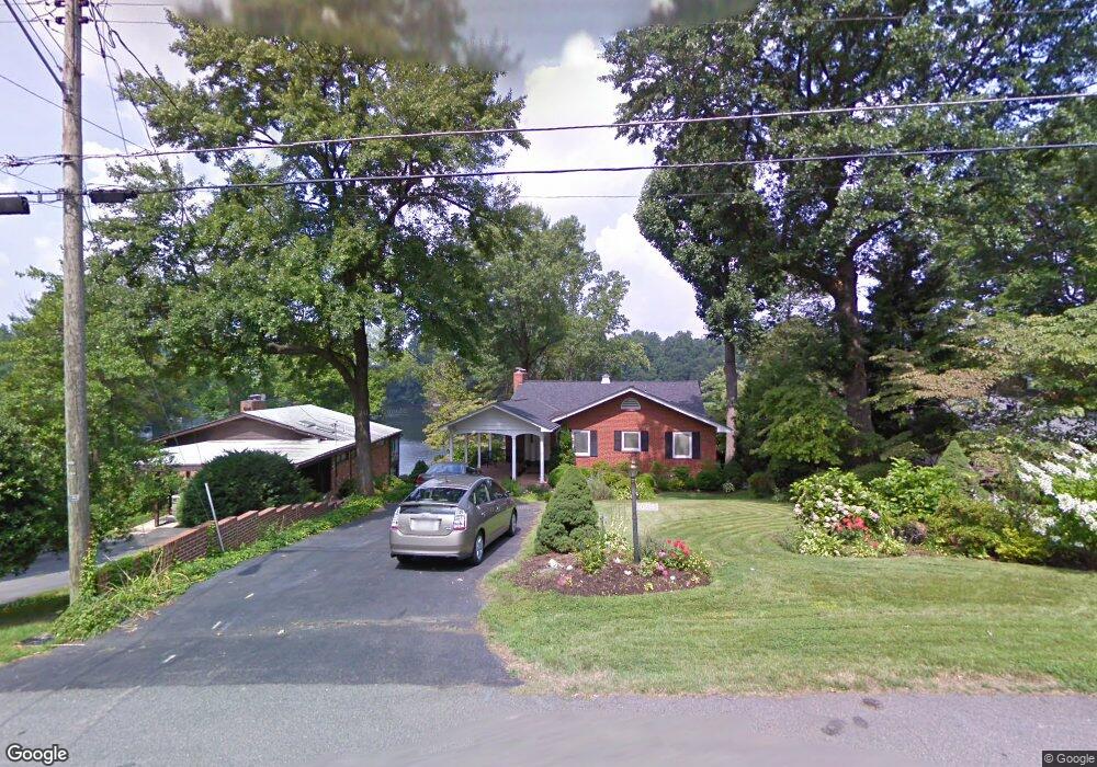 6234 Lakeview Dr, Falls Church, VA 22041 - photo 1