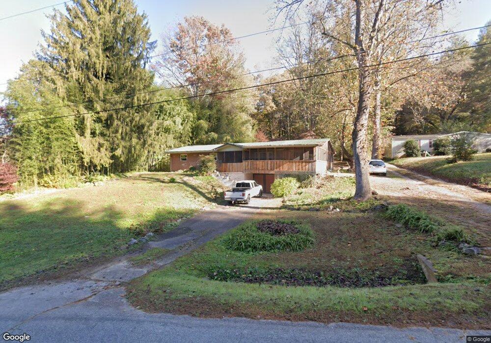 520 Pisgah Shadows Rd, Hendersonville, NC 28739 - photo 1