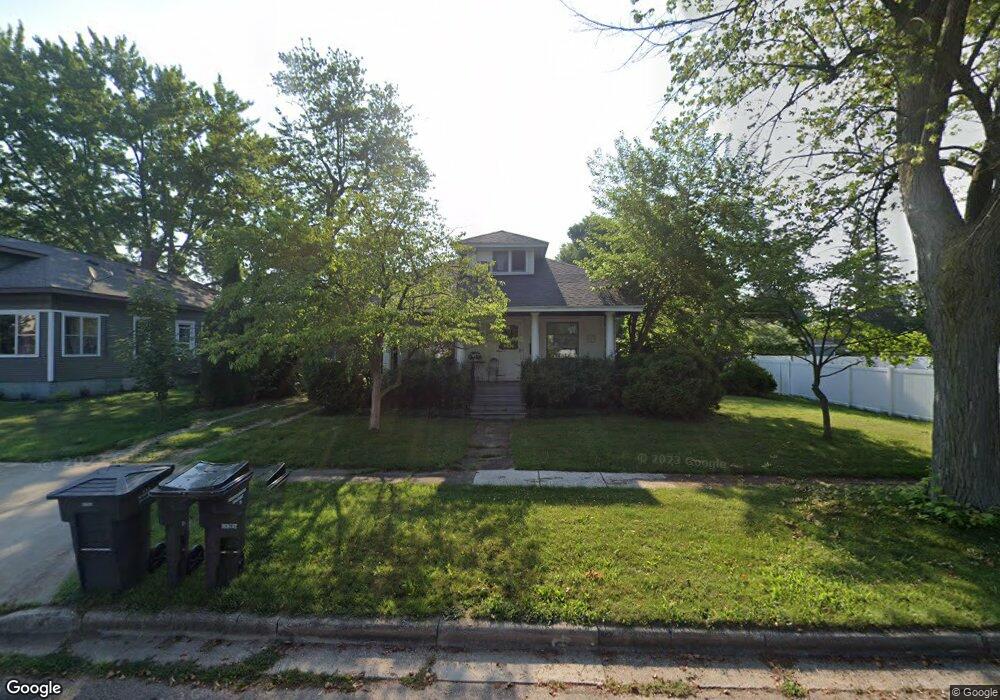 407 Magnolia St, Three Oaks, MI 49128 - photo 1