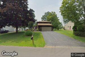 302 Windebank Ln, Minoa, NY 13116