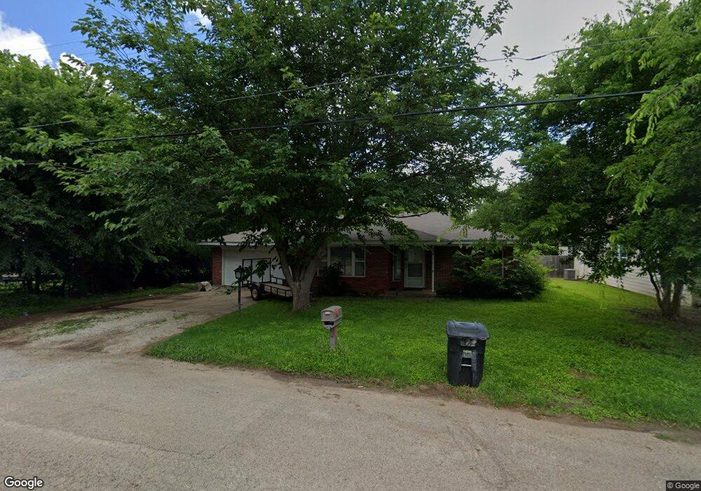 304 Madison St, Cleburne, TX 76033 - photo 1