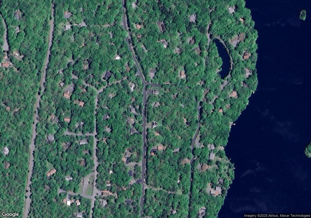 135 Hillside Dr, Hawley, PA 18428 - photo 1