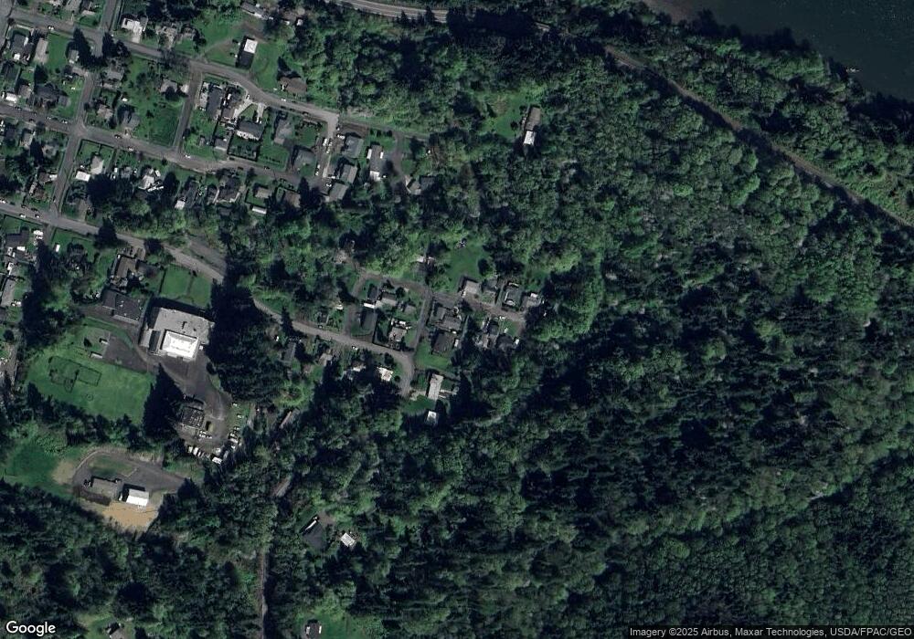 1010 E E St, Rainier, OR 97048 - photo 1