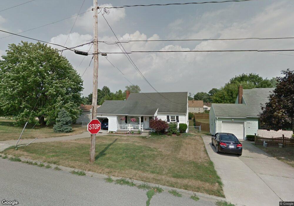 552 Idora Ln, Struthers, OH 44471 - photo 1