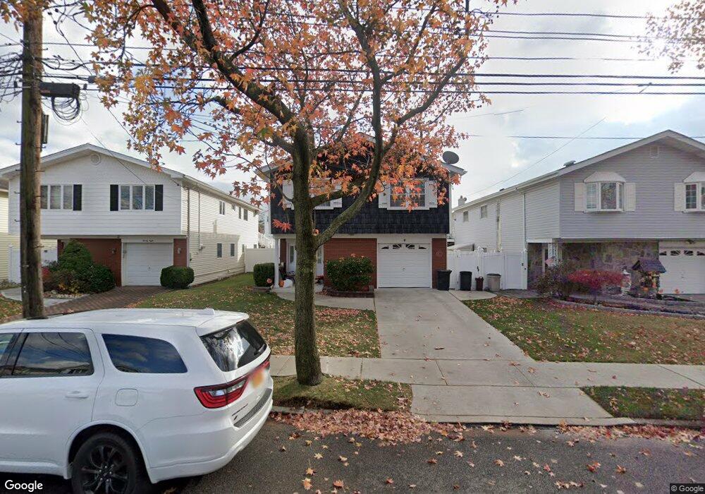 32 E Stroud Ave, Staten Island, NY 10308 - photo 1