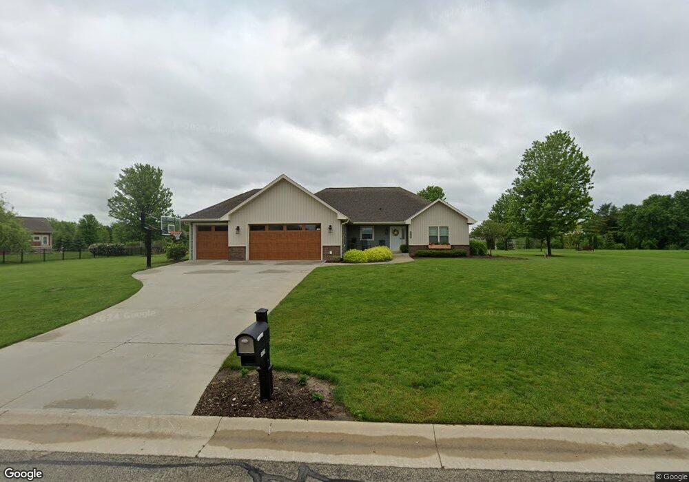 1975 Highland Ct, Slinger, WI 53086 - photo 1