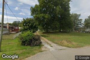303 West St, Hedrick, IA 52563