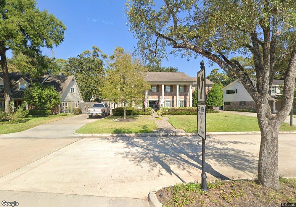 647 W Forest Dr, Houston, TX 77079 - photo 1