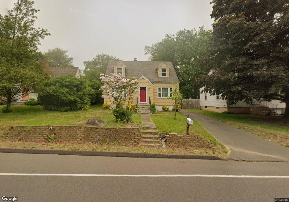 1858 Stratfield Rd, Fairfield, CT 06825 - photo 1