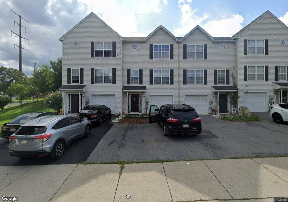 702 Bach Ct, Freemansburg, PA 18017 - photo 1