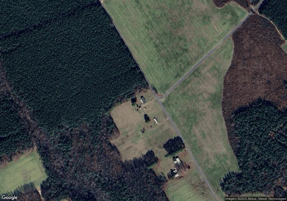 1684 Fairfield Ln, Dunnsville, VA 22454 - photo 1