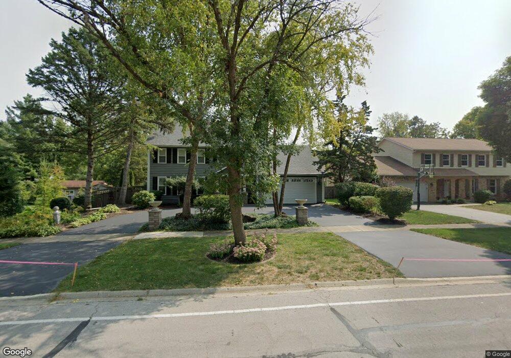 820 S Plainfield Naperville Rd, Naperville, IL 60540 - photo 1