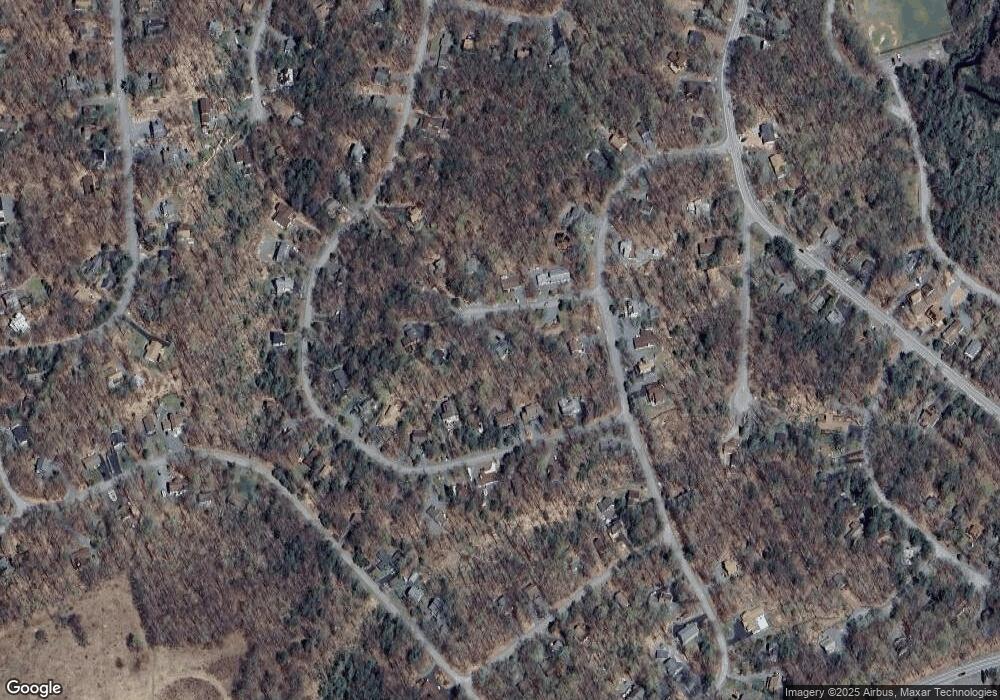 164 Greenview Ct, Hamlin, PA 18427 - photo 1