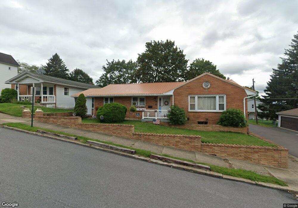 760 N Laurel St, Hazleton, PA 18201 - photo 1