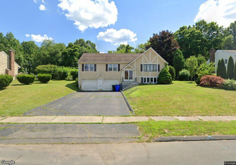 136 Hang Dog Ln, Wethersfield, CT 06109 - photo 1