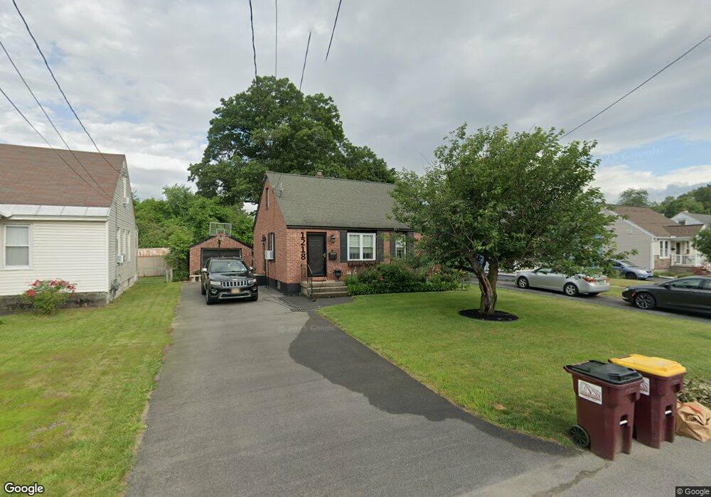 1218 Trinity Ave, Schenectady, NY 12306 - photo 1